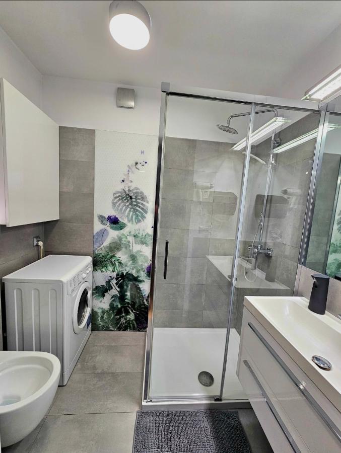 Eddie'S Luxury Apartments กลีวิตเซ ภายนอก รูปภาพ